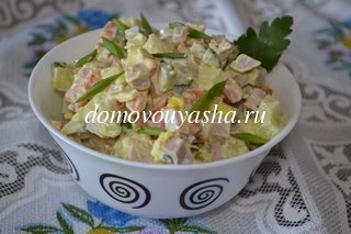 Салат оливье со свежим огурцом и колбасой